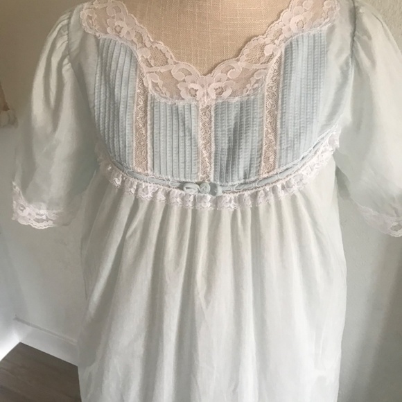 VTG Barbizon Baby Blue Lace Nightgown - Picture 7 of 8